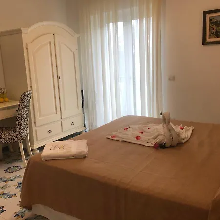Alojamento de Acomodação e Pequeno-almoço Nonno Francesco