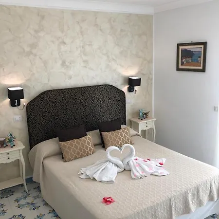 Nonno Francesco Couette-café Ravello