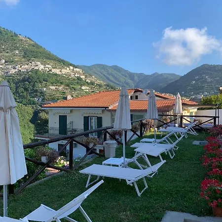 Nonno Francesco Nocleg ze śniadaniem 4*